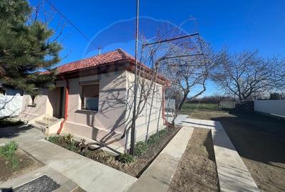 Casa Golesti cu 2 camere- teren 1296mp - 11