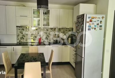 Casă cu 3 camere cu Canalizare în Central - 1