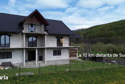 Casă cu 7 camere cu Teren 1300 Mp în Pătrăuți - 10