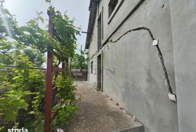 Casă cu 5 camere cu Teren 504 Mp în Cârcea