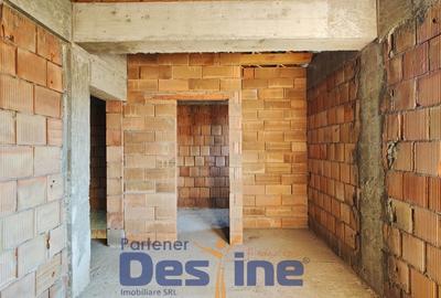 Casă cu 4 camere cu Canalizare în Noua - 5