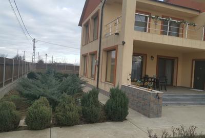 Casă cu 4 camere cu Teren 1385 Mp în Central - 7