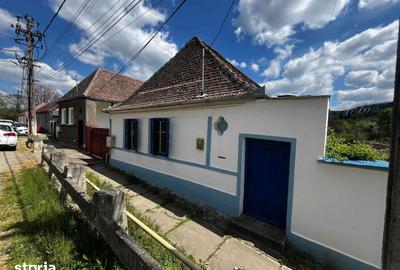 Casă cu 3 camere cu Teren 1000 Mp în Bazna - 1