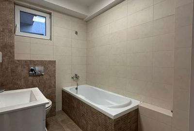 Apartament cu 3 camere semidecomandat în Central - 9
