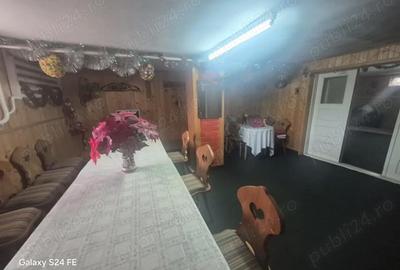 Casă cu 6 camere cu Teren 3500 Mp în Central - 2