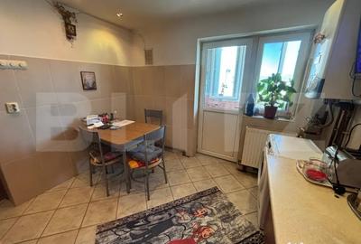 Apartament cu 3 camere decomandat, mobilat în Micro 5 - 2
