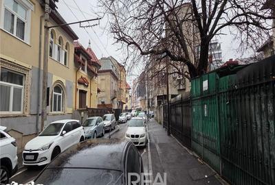 Spațiu comercial, de 278 mp, în Muncii - 16
