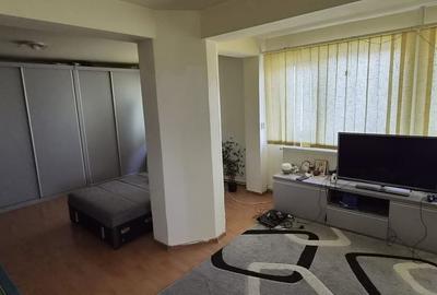 Casă cu 4 camere cu Teren 577 Mp în Aninoasa - 3