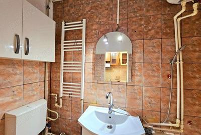 Camera Moderna Bloc Camin Zona Port - 10