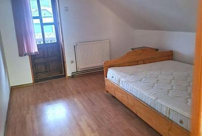 Casă cu 4 camere în Central - 6