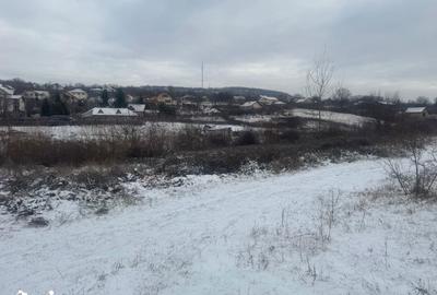 Teren de 950 mp, în Central