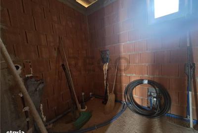 Casă cu 3 camere cu Teren 545 Mp în Girișu de Criș - 13