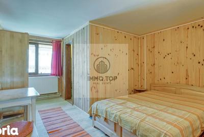 Casă cu 8 camere cu Teren 700 Mp în Vidra - 2