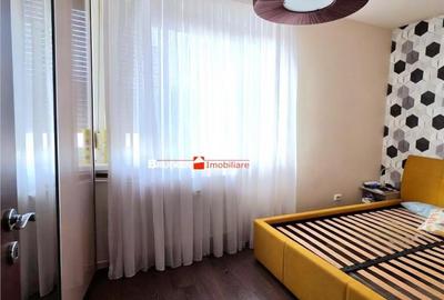 Apartament cu 4 camere semidecomandat în Decebal - 9
