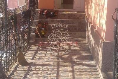 Casă cu 3 camere cu Teren 15000 Mp în Chiochiș - 1