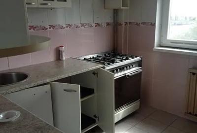 Apartament cu 3 camere decomandat în Apusului - 2