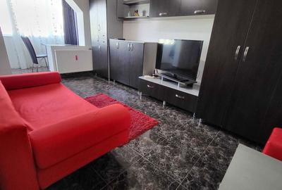 Garsonieră decomandată în Confecții