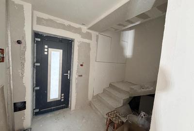 Casă cu 4 camere cu Teren 380 Mp în Mărgineni - 2