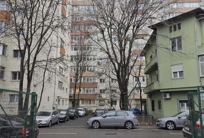 Apartament cu 4 camere decomandat în Turda - 1