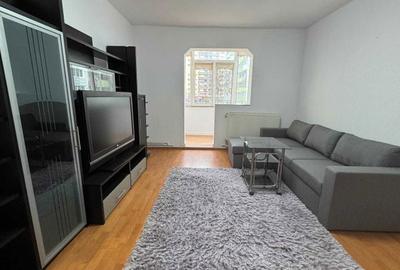 Apartament cu 3 camere semidecomandat în Central - 1