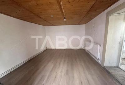 Casa de vanzare 2 camere 43 mpu teren liber 974 mp Venetia de Sus - 3