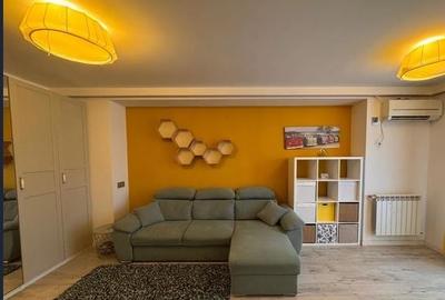Apartament cu 3 camere semidecomandat, mobilat în Iancului