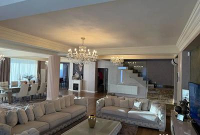 Casă cu 7 camere cu Teren 800 Mp în Central - 9