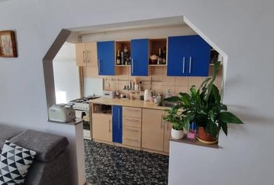 Apartament cu 3 camere decomandat, mobilat în Micro 15 - 4