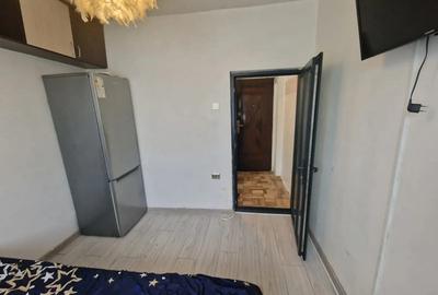 Garsoniera de vanzare! - 2