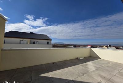 Apartament cu 3 camere, mobilat în Sânpetru