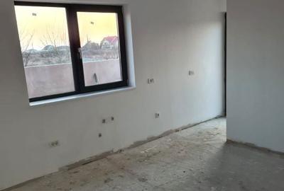 Casă cu 3 camere cu Teren 844 Mp în Central - 8