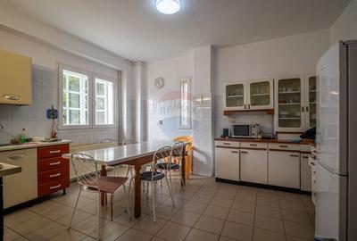 Vila de Vis din Busteni | Priveliste Unica spre Muntii Bucegi! - 12