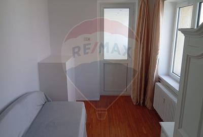 Apartament cu 3 camere semidecomandat, mobilat în Central - 8