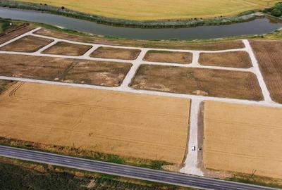 Intravilan In Rate in Frumusani-Pasarea | utilitati gaz, curent | #RG1 - 9