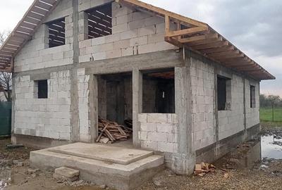 Casă cu 3 camere cu Teren 1700 Mp în Jugureni - 9
