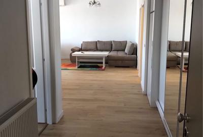 Apartament cu 3 camere decomandat în Lazaret - 1