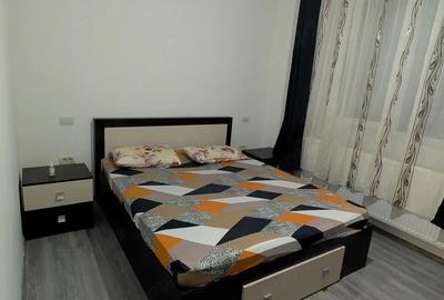 Apartament cu 2 camere decomandat în Tractorul - 4