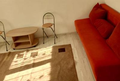 Garsonieră decomandată în 6 Vânători