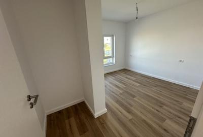 Duplex despartit prin spatiu tehnic - 12