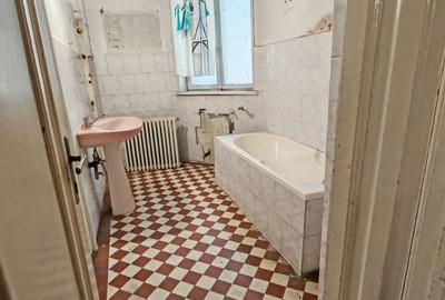 Apartament cu 4 camere în Cișmigiu