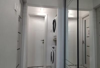 Alexandru - Piata - 3 camere decomandat - mobilat- geam la baie - 81 - 3