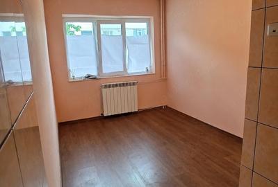 Garsonieră semidecomandată în Sud - 4