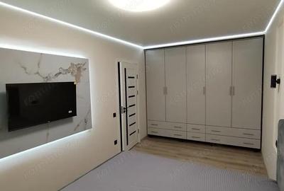 Garsonieră decomandată în Soarelui