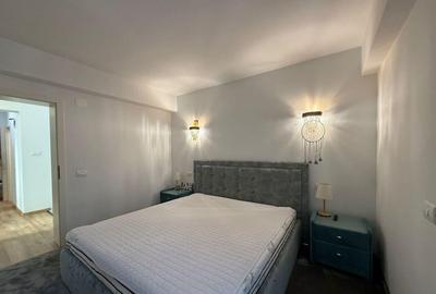 Apartament cu 3 camere decomandat, mobilat în Faleza Nord