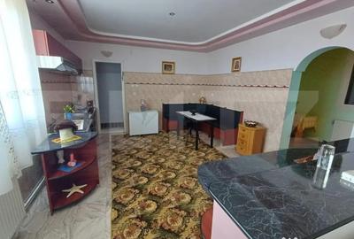 Casă cu 8 camere cu Teren 1500 Mp în Central - 16