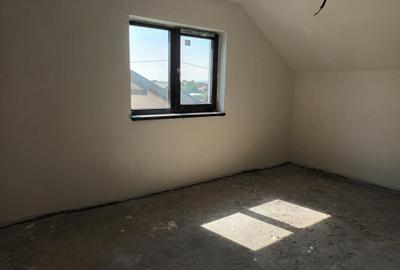Casa noua, P+E, 5 camere, 2 bai, terasa, teren 400mp, in Lilieci, strada Rozelor - 11