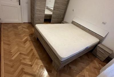 Apartament cu 4 camere decomandat în Dristor