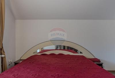 Casă cu 10 camere cu Teren 1074 Mp în Moieciu de Jos - 22