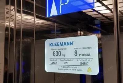 Apartament cu 4 camere în Km 4 - 12