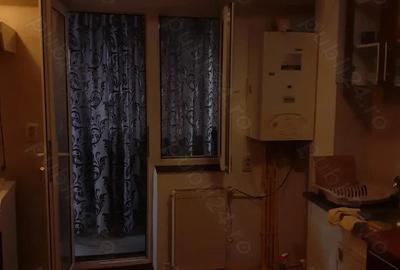 Inchiriere 2 camere cf.1 decom., etajul 4 din 7, supr. 58.mp., mobillat si utilat, Dorob. - Scolilor - 15